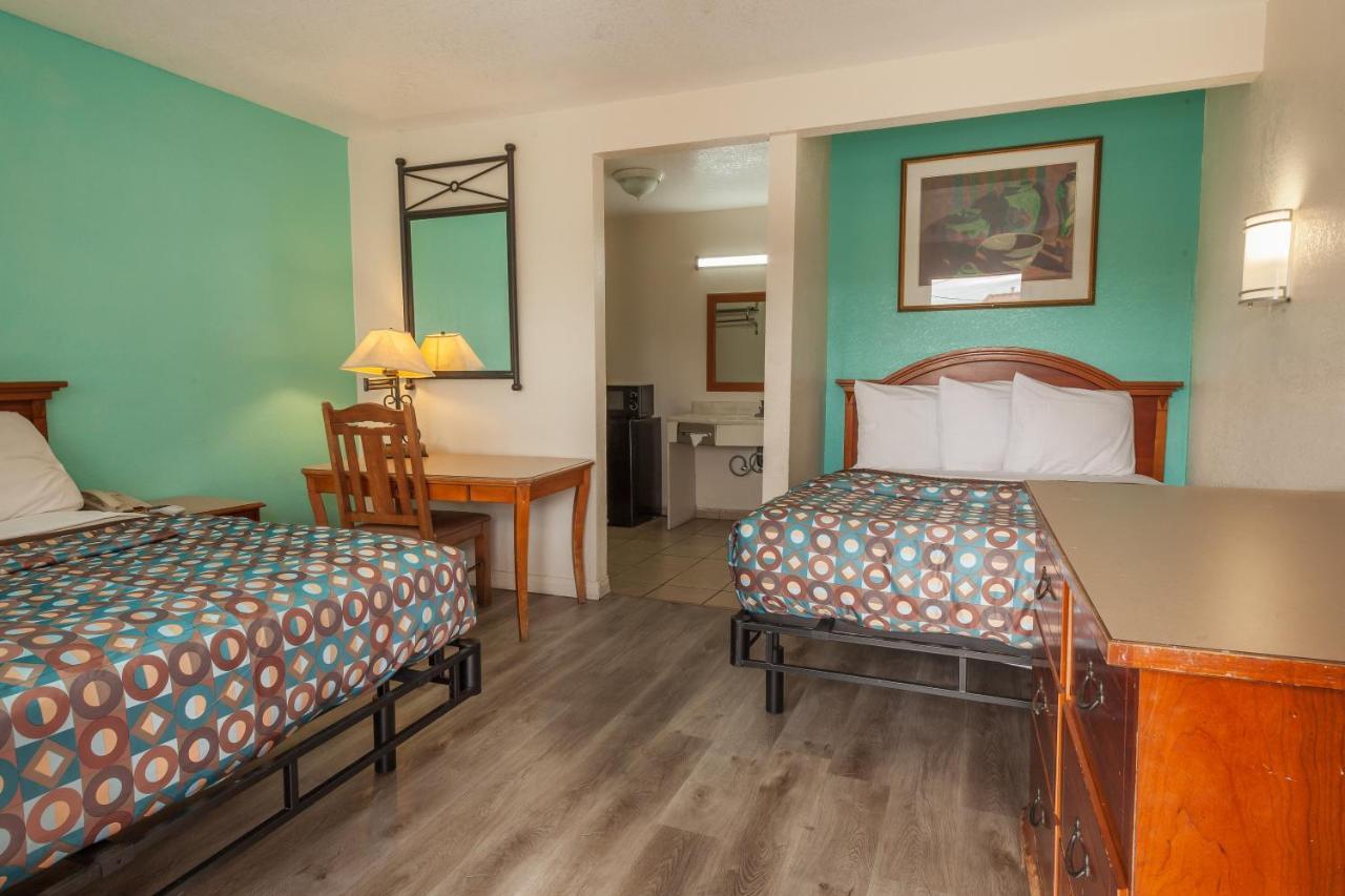 Vagabond Inn Гемет Екстер'єр фото