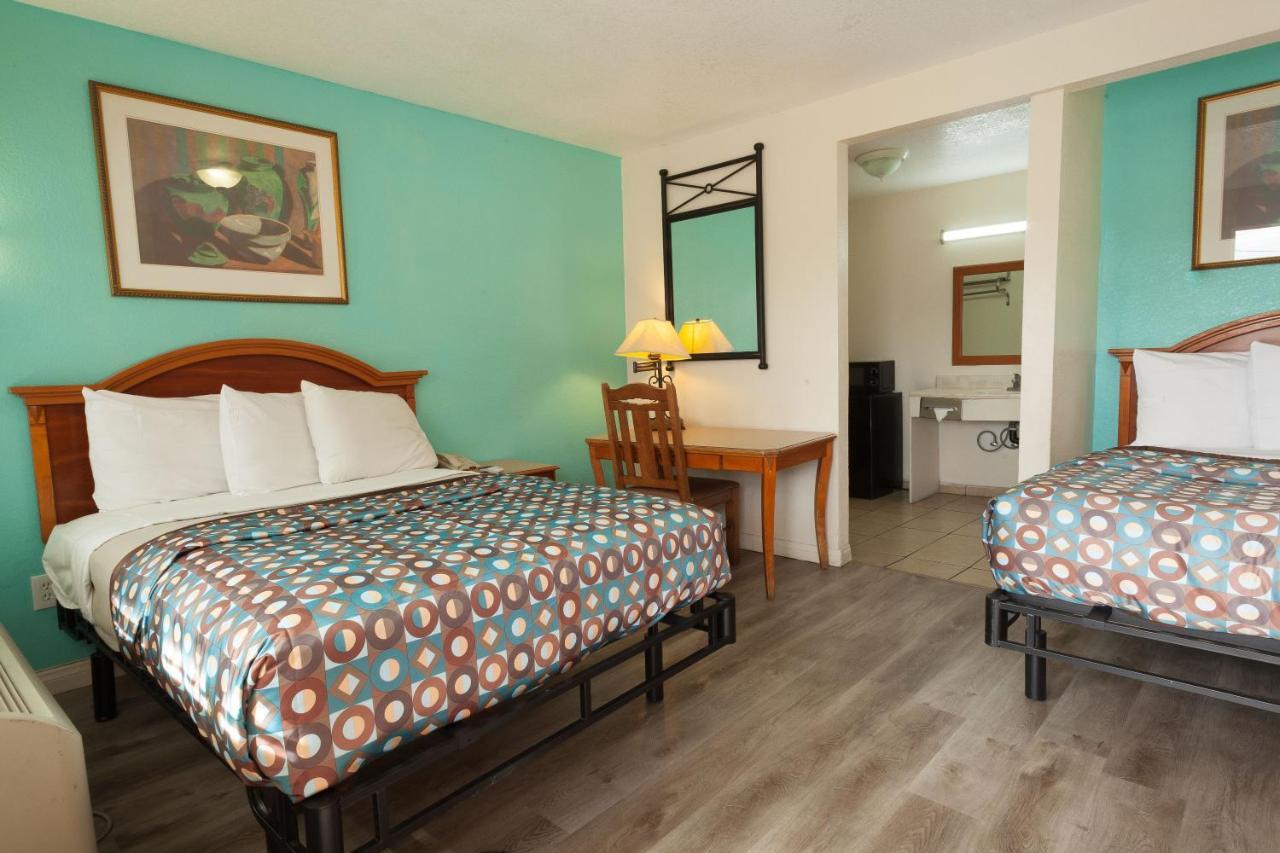 Vagabond Inn Гемет Екстер'єр фото